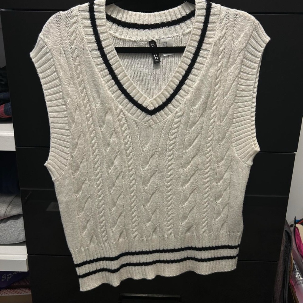 H&M Cream and Black V-Neck Sweater